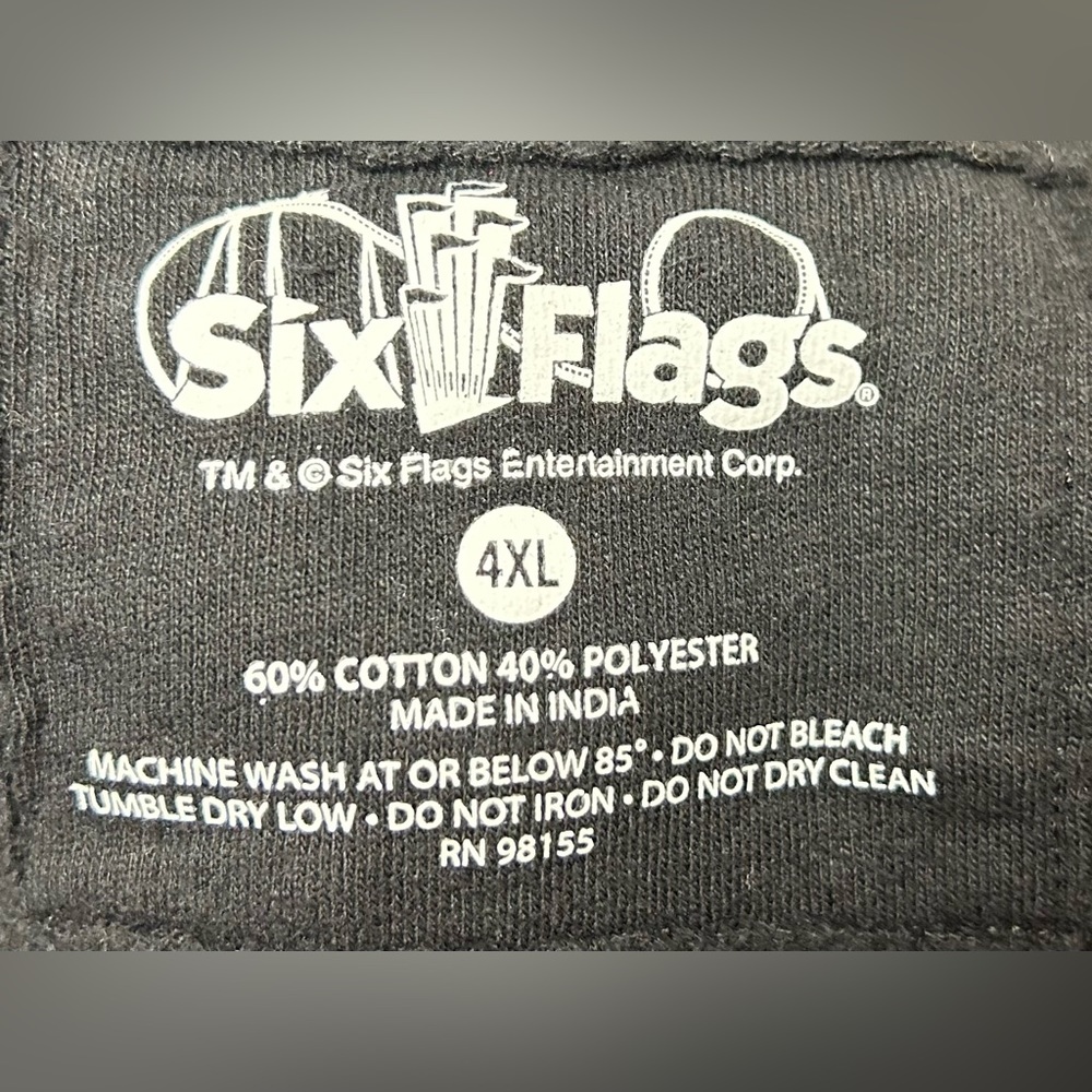 Men’s SixFlags “I wish it was Friday” Frightfest, hooded sweatshirt - Picture 3 of 3